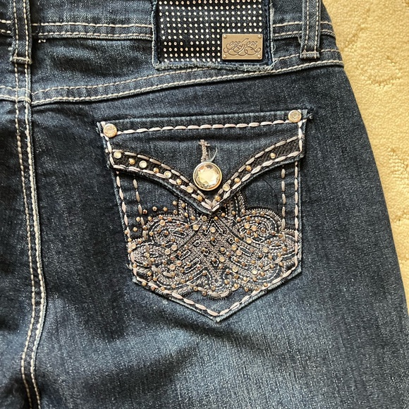 one 5 one Women's Boot Cut Jeans - Dark Blue gem stone decorations on pockets - Picture 7 of 10